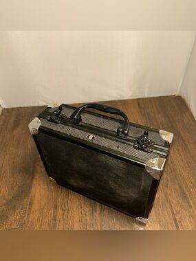 Intec Hard Aluminum Carrying Case - Nintendo DS 3DS GameBoy Advance PS Vita PSP